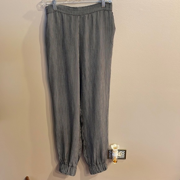 IOANNA KOURBELA basic slight ballon silhouette pants elasticized cuffs pull on S - Picture 2 of 14